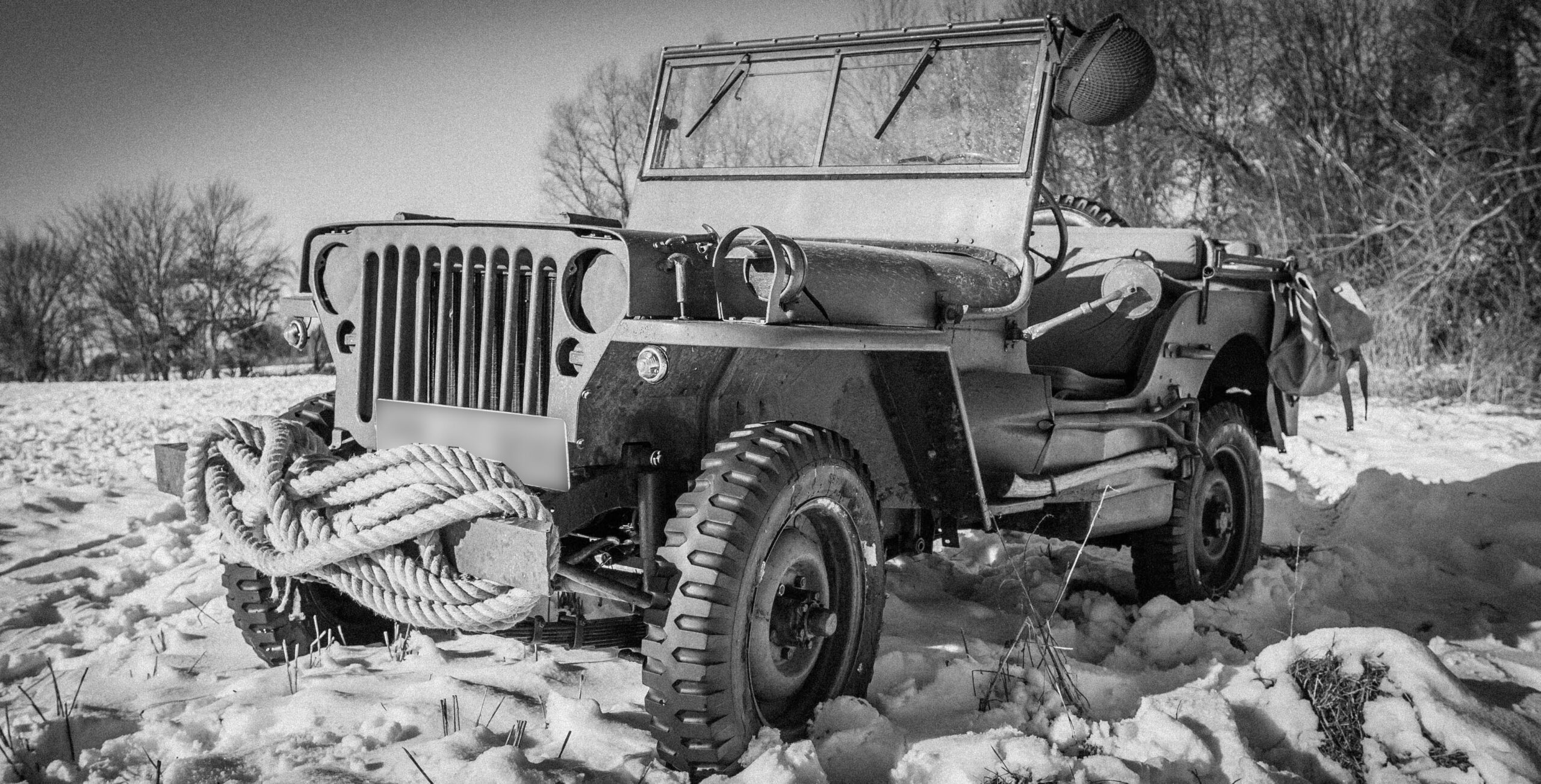 Tærrænkørsel med willys jeep mb i sneen