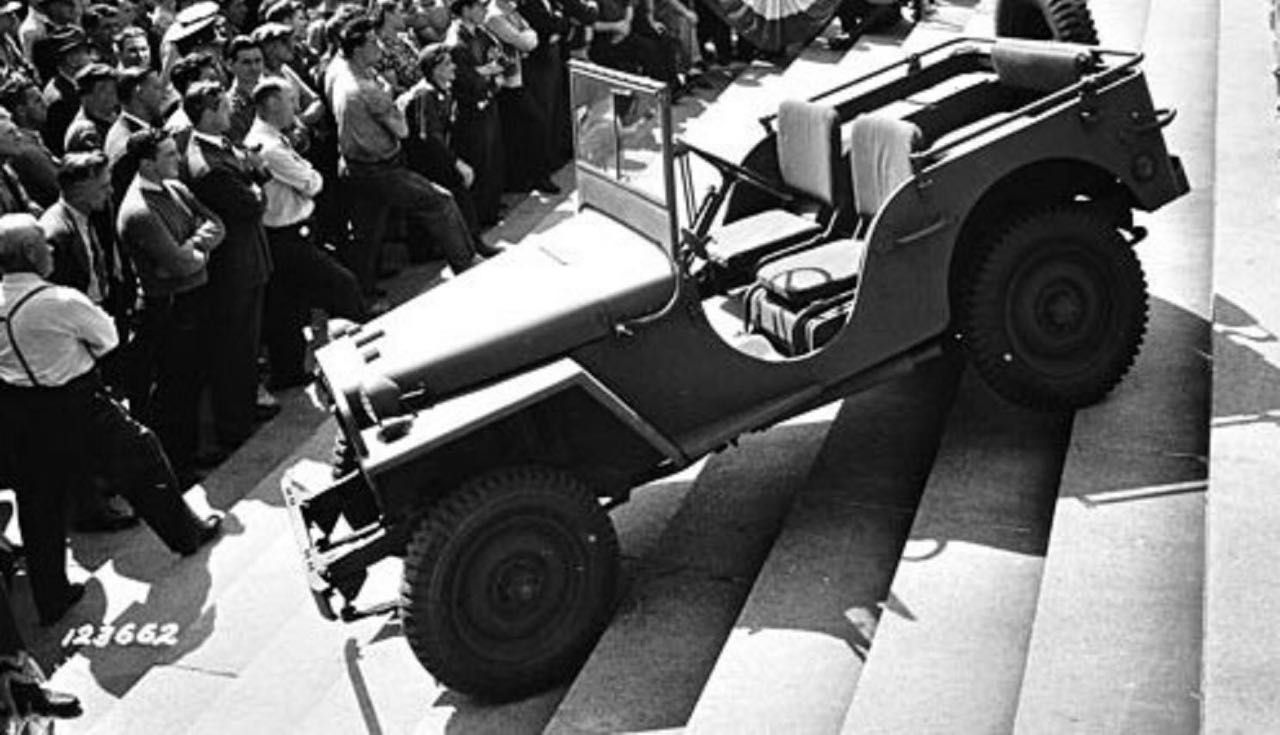 Willys Jeep MB foran capital hill 1942